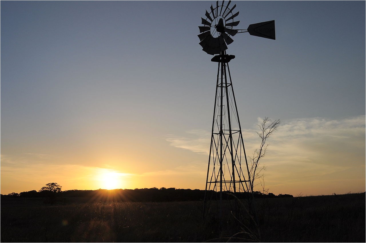 file aermotor windmill texas 2010 jpg