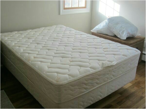 full size mattress and boxspring 2aed5673 de3c 4233 b96e 4ee0a17da017