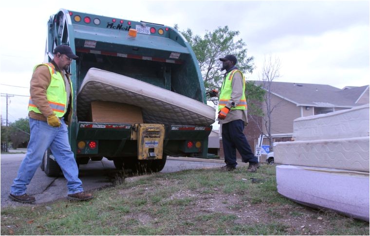 Richardson Bulk Trash Pickup | AdinaPorter