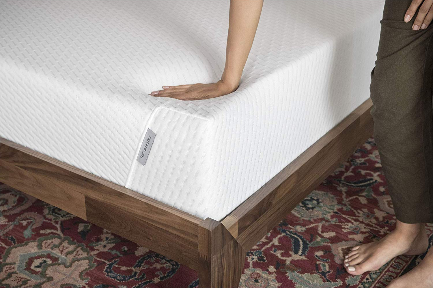 reviews of tuft and needle queen mattress