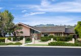 Residential Architects Los Angeles Ca the Brady Bunch House Brings On Nostalgia as It Hits the Studio City